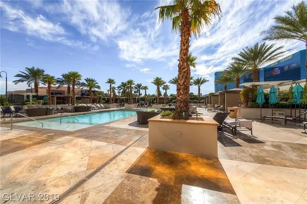 Strip View Penthouse Balcony 37617 Ferienhaus *